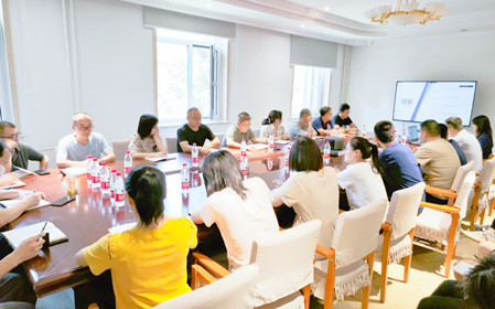 標(biāo)題：研究中心召開研發(fā)工作推進(jìn)會(huì)暨落實(shí)“十四五”規(guī)劃研討交流會(huì)
瀏覽次數(shù)：1255
發(fā)表時(shí)間：2024-07-23